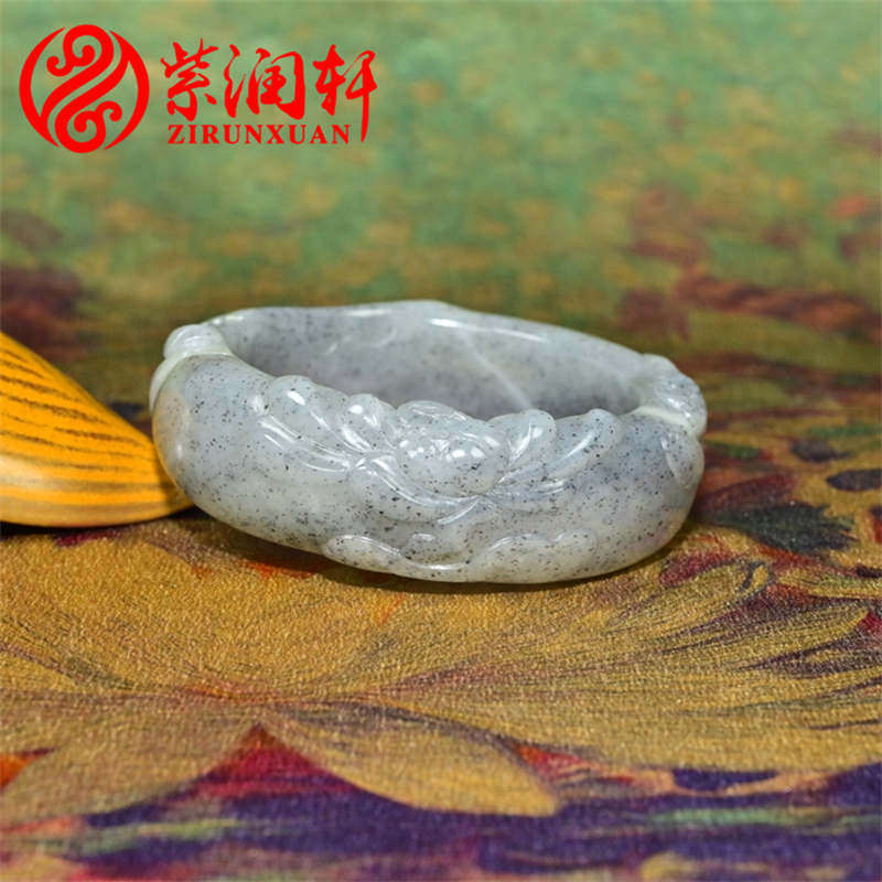 和田玉籽料手镯苏工莲花一线天