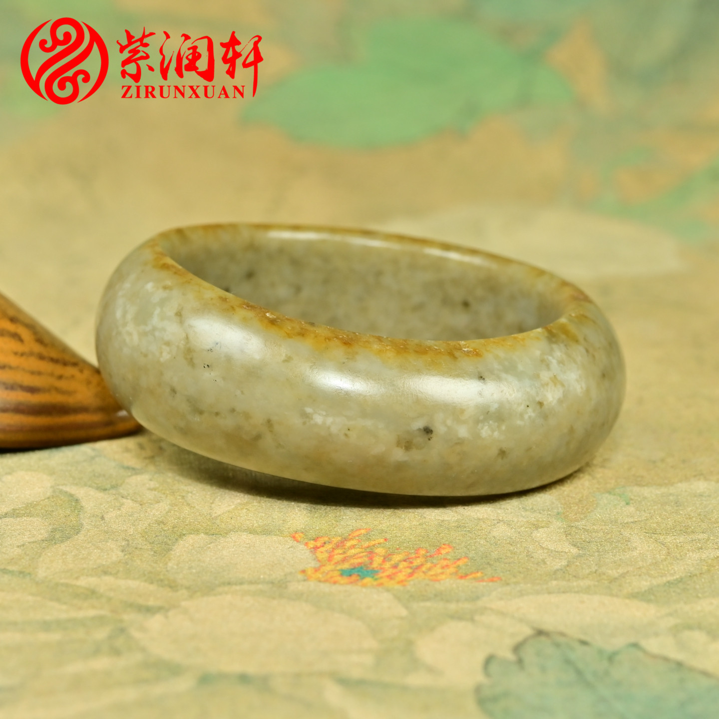 和田玉糖黄沁籽料手镯满皮黄沁