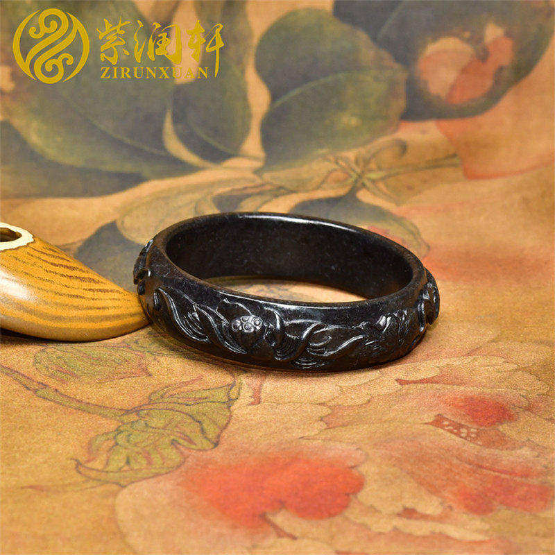 紫润轩新疆和田玉墨玉籽料手镯莲花荷花鲤鱼宽版60 5MM连年有余