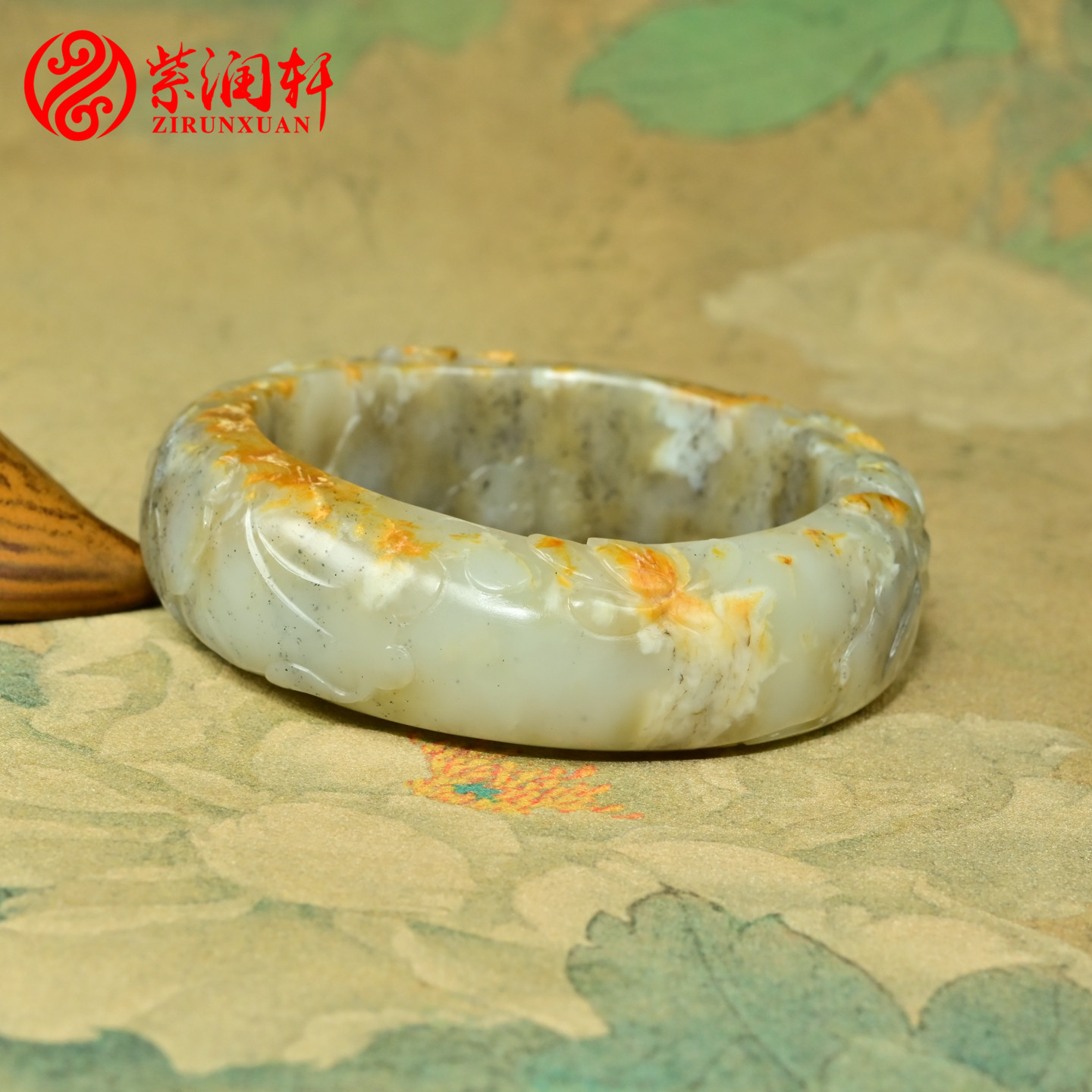 和田玉糖白籽料手镯飘墨满皮红皮