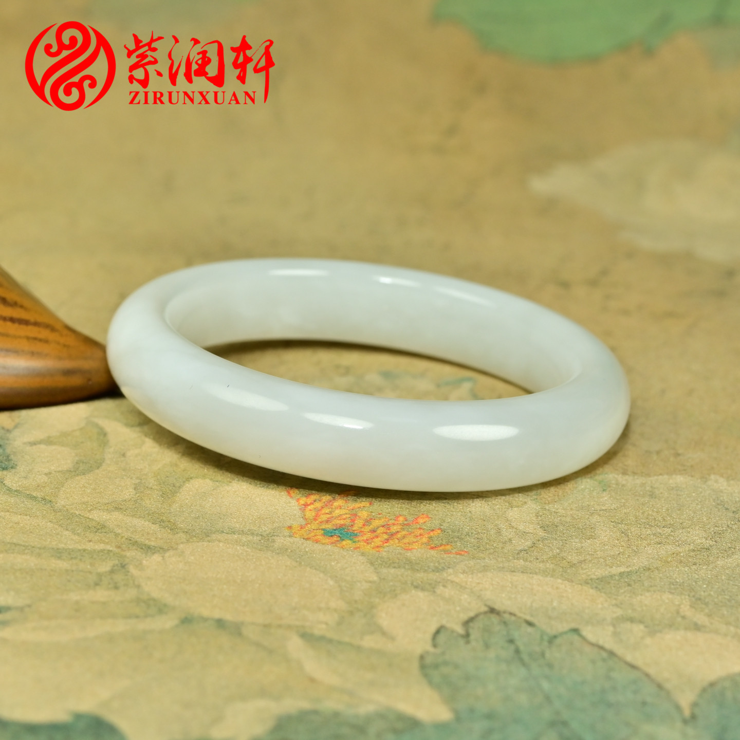 和田玉白玉手镯且末羊脂级玉镯子
