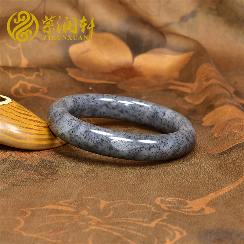 紫润轩新疆和田玉籽料青花手镯素面泥鳅背58 8MM哑光支持复检保真