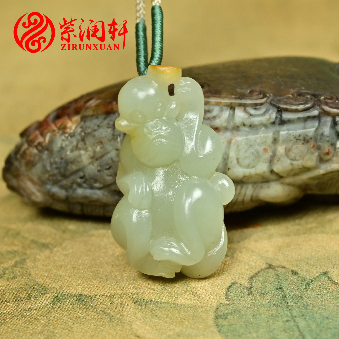已结缘新疆和田玉籽料生肖猴吊坠青白玉洒金皮玉猴子福禄寿挂件