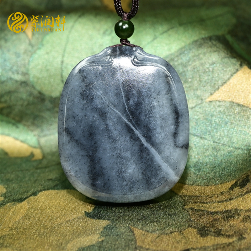 紫润轩新疆和田玉青花籽料无事牌吊坠水墨意境一线天平安无事精品