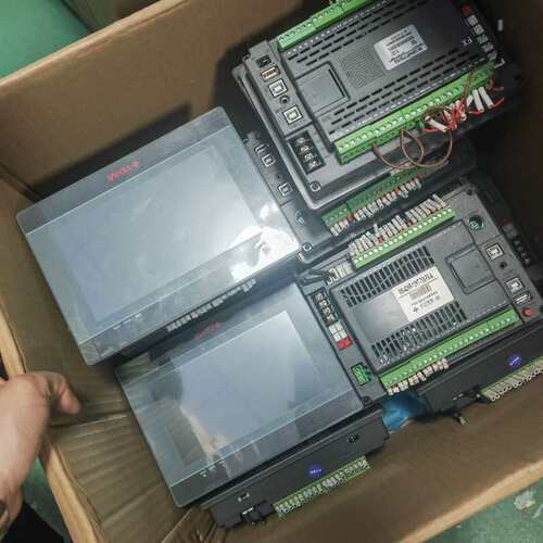 议价~7寸中达优控一体机触摸屏，型号:MM-30MR-4MT-70~可维修