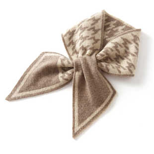 新款秋冬季100%羊绒小三角围巾女韩版保暖拼色穿孔交叉百搭针织围