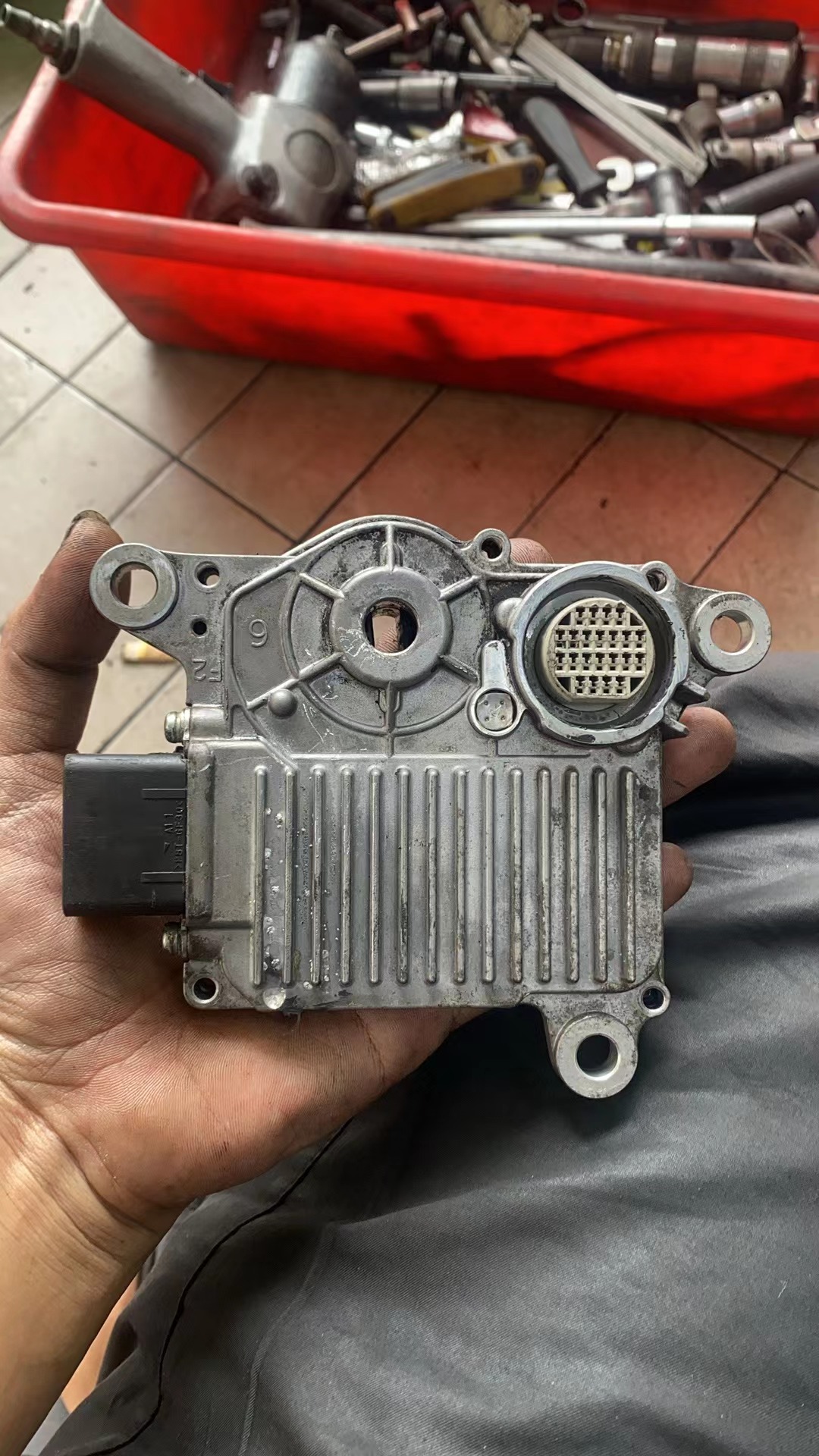 40850830084008C4LC5C3XRAT6速变速箱波箱电脑