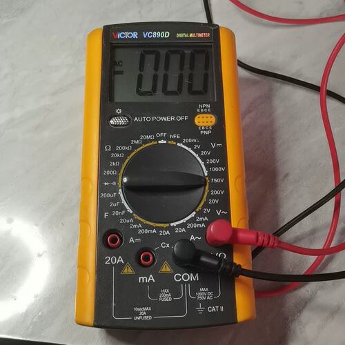 议价胜利VC890D数显万用电表，无拆无修，功能正常，感兴趣的话点
