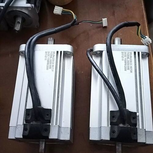 议价BRUSHLESS DC MOTOR 共2个 成色如