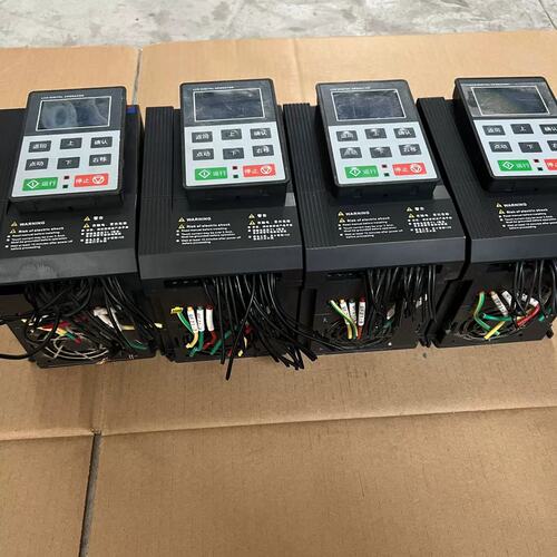 议价变频器ZB100-4T-1.51.5KW拆//可维修