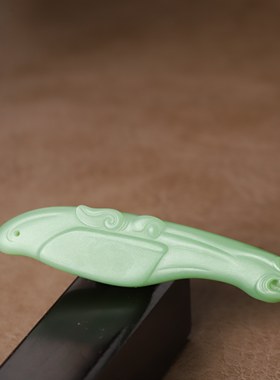 收藏级粉绿碧玉马到成功苏工玉坠