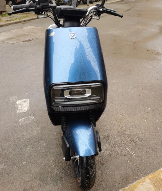 爱玛极力n599电动车外壳前围工具箱脚踏板工具箱坐桶大灯塑料配件