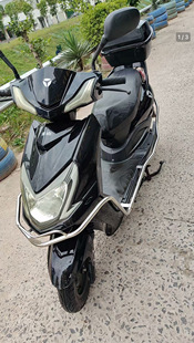 雅迪新战威2018E-C电动车外壳电瓶车塑料件配件灯具原厂车壳