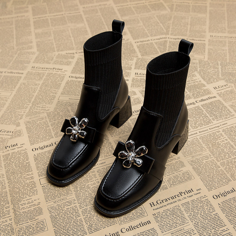 2025今年流行新款粗跟秋冬韩系爆款加绒瘦瘦靴女超火法式高跟短靴,女鞋,时装靴,淘宝优惠券,粉丝福利购,淘宝优惠卷