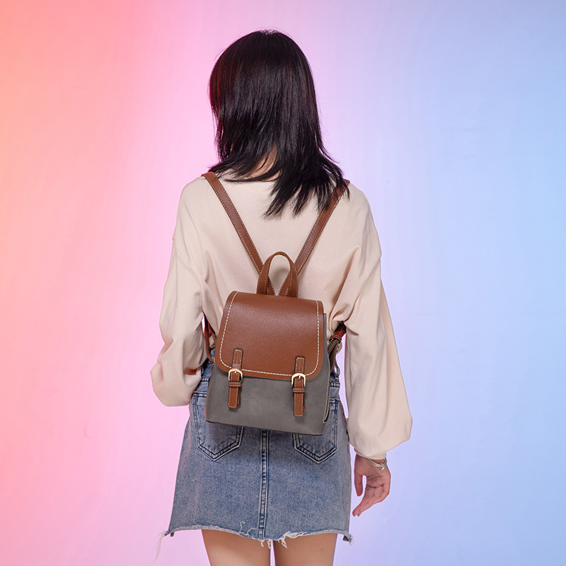 双肩包女2025新款时尚真皮大容量女士背包休闲通勤旅行洋气书包