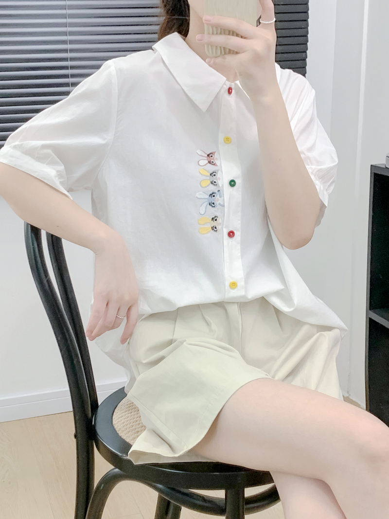 日系文艺小清新大翻领卡通兔子宽松纯棉白衬衫女短袖大码学生上衣