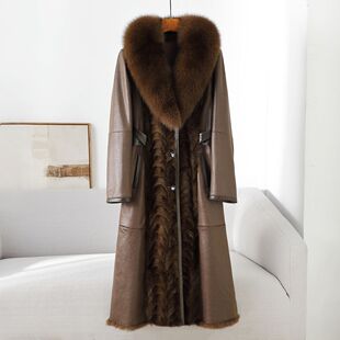 憨厚皇后2025冬款狐狸毛领皮草外套水貂毛门襟内里兔皮毛一体大衣