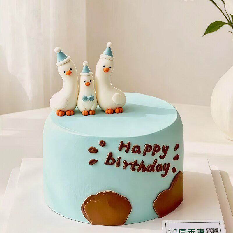 简约款生日帽一家三口领结歪脖鸭蛋糕装饰摆件曲线蜡烛装扮插件