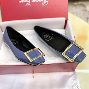 2025新款牛皮平底单鞋女rv方扣女鞋方头漆皮职场通勤百搭浅口鞋