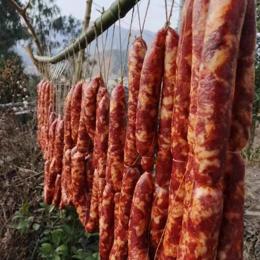 青川烟熏腊肉麻辣香肠五花肉后腿肉猪角真空包装四川广元特产