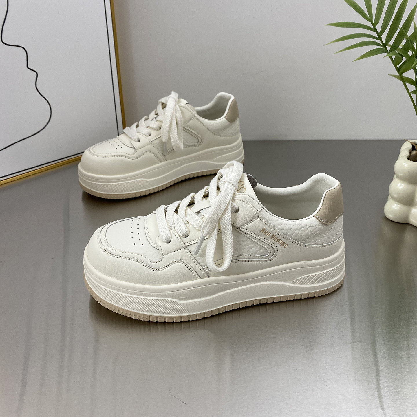 真皮圆头系带厚底小白鞋女面包鞋2026春新款舒适轻便运动休闲板鞋,女鞋,时尚休闲鞋,淘宝优惠券,粉丝福利购,淘宝优惠卷