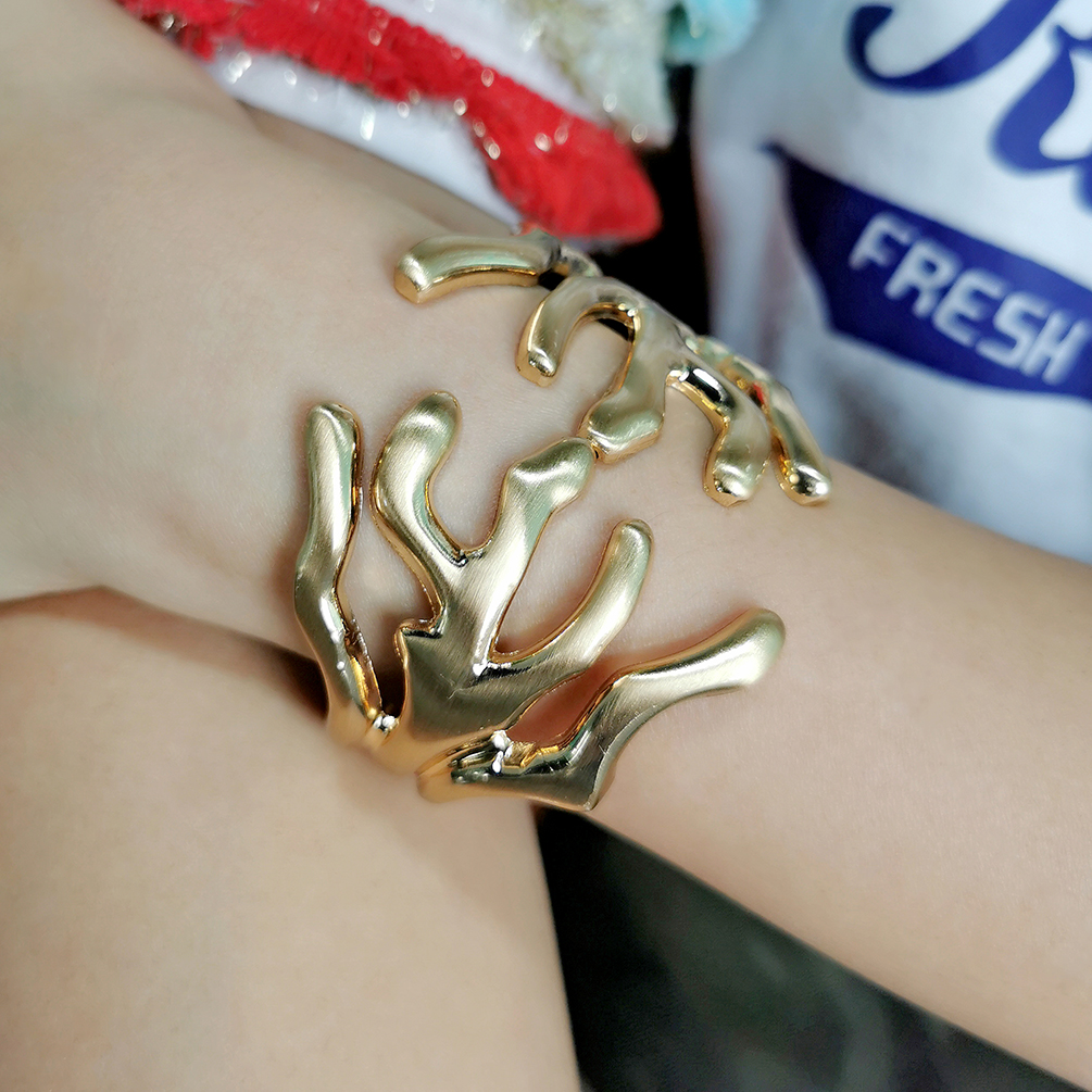 手镯女性时尚夸张异形树枝弹簧