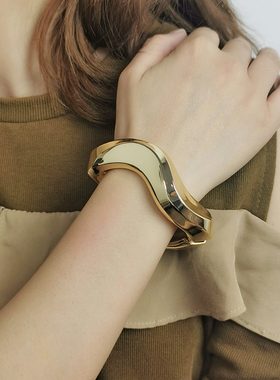 欧美女性合金不规则造型手镯