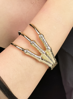 欧美时尚骷髅鬼爪手手镯女士 时尚独特设计金属手镯女士新款手镯