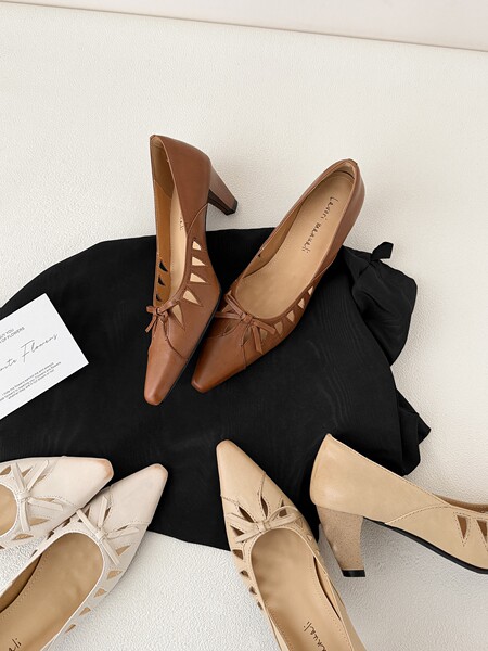 Pointed-toe women's heeled pumps in multiple neutral colors