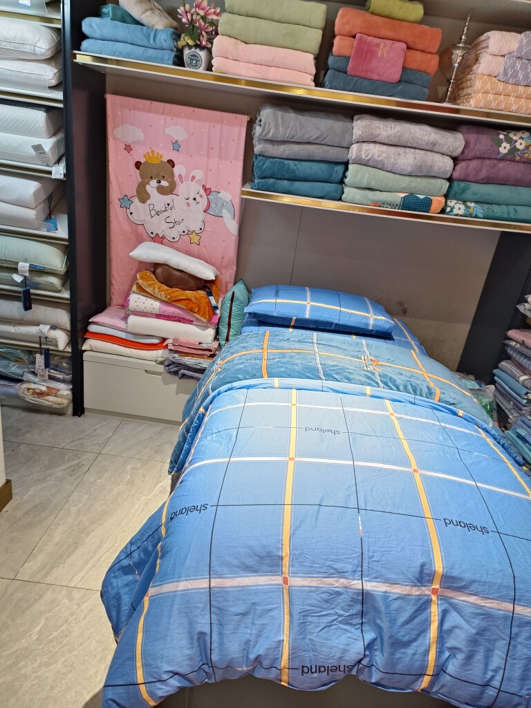 宿舍一面绒一面棉海蓝格三件套150*210，200*230