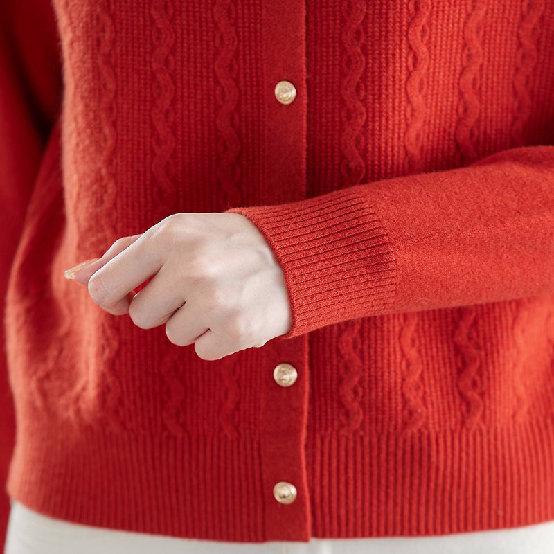 适用洋气妈妈翻领羊绒衫毛衣女秋冬开衫短款大码中年女Y士针织长