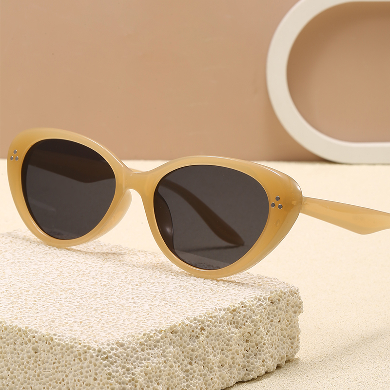 2025椭圆框猫眼太阳镜