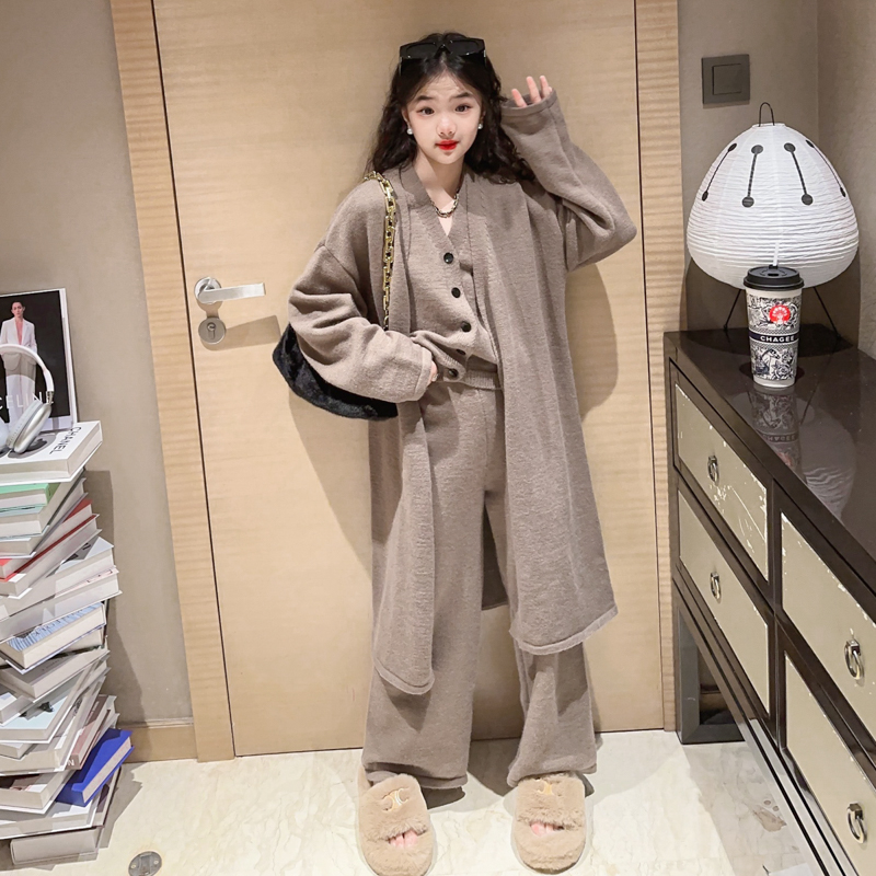 女童网红长款毛衣开衫马甲套装秋冬儿童休闲毛线针织开衫阔腿裤子