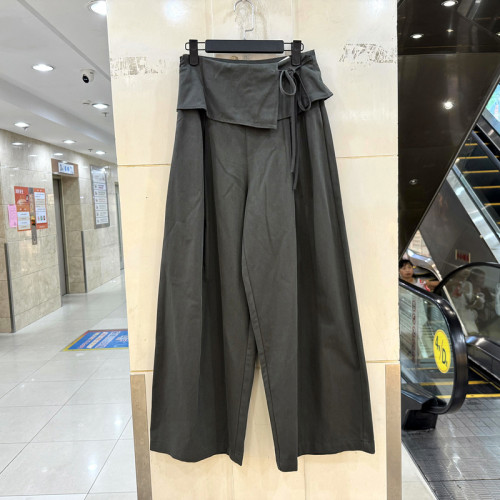 33-8802 侧系带不规则遮屁帘休闲舒适弯刀裤女裤欧洲站秋装正品