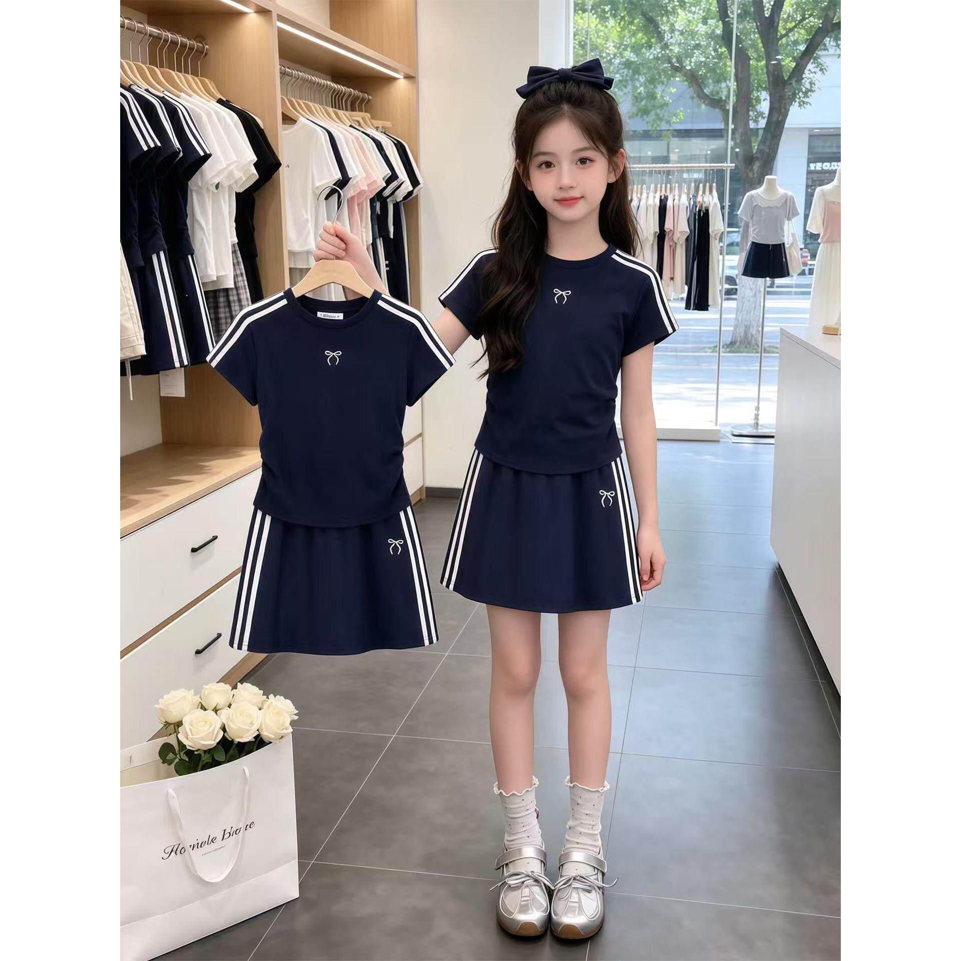 女童休闲风夏套装2026新款夏季中大童运动风条纹上衣半身裙两件套