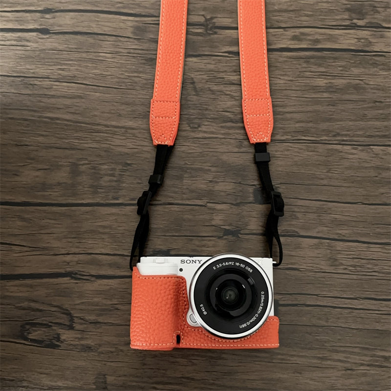 适用于索尼ZVE10保护底座Sony Z-VE10相机包皮套半套带挂绳