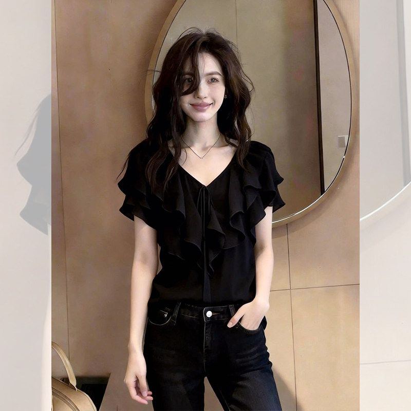 设计感V领荷叶边短袖女