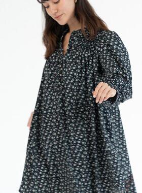 AcidPoire 春季新款蝴蝶梨花缠枝细碎花楹复古连衣裙女