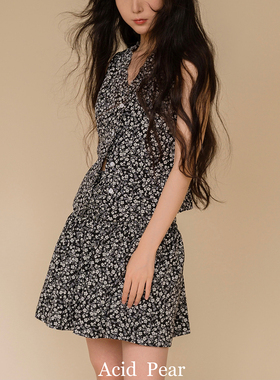 Acid Poire   夏日纯欲碎花上衣半裙套装  洋气显瘦V领小衫