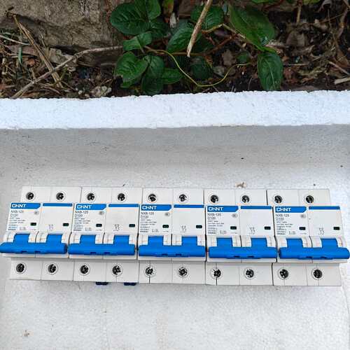 议价NXB-125空气开关，D100A，3P，400V 50