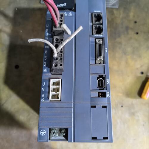 议价驱动器 RYH302F5-VV2 拆机一台 功能好 实