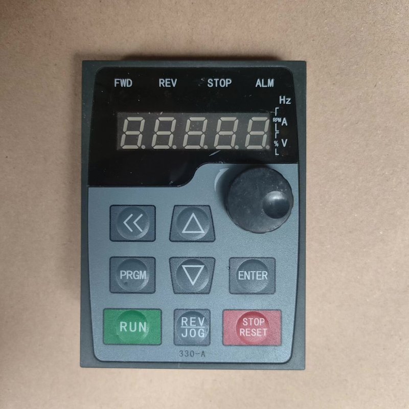 议价金田330-A变频器面板，拆机件，成色以图为准，功能好，按图片