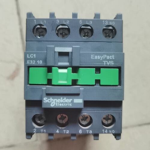 议价LC1E3210交流接触器，线圈220VM5拆机商