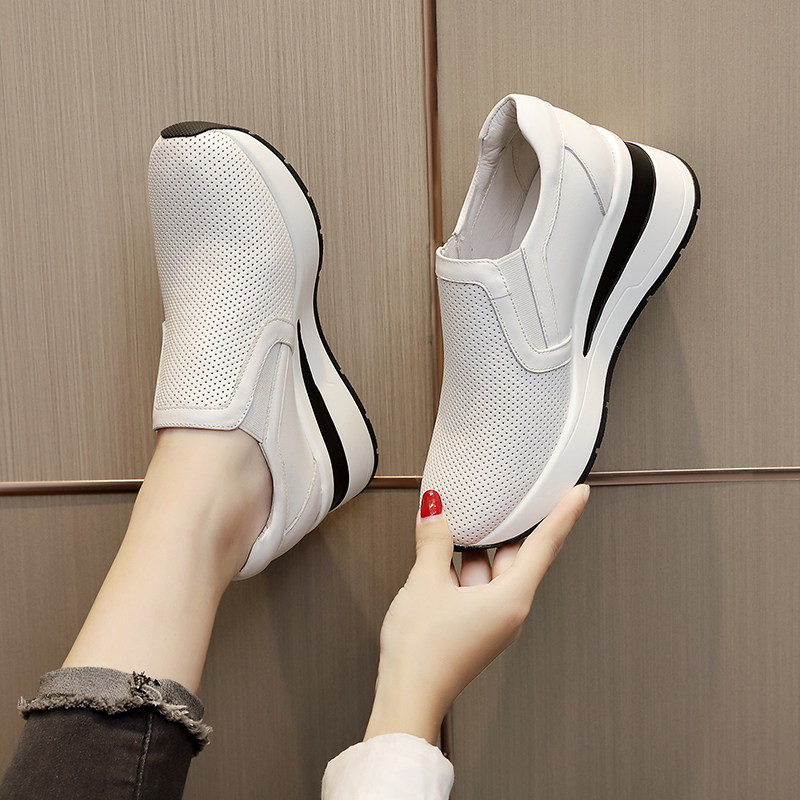 艾淇真皮坡跟小白鞋女2024秋季新款时尚百搭舒适轻便旅游休闲鞋女