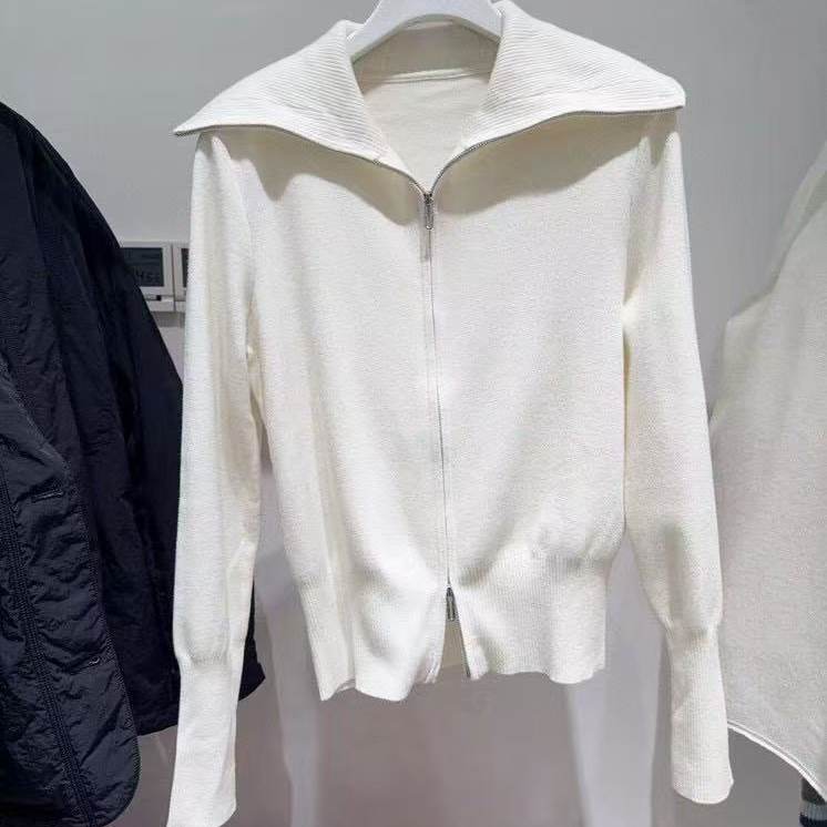 MM麦麦2025秋冬新款米白色大翻领绵羊毛针织开衫女上衣4D9432401