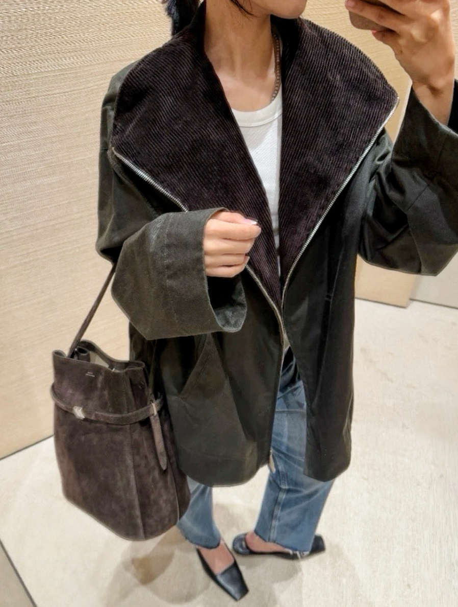 25早秋新款极简风小众设计感灯芯绒拼接翻领宽松休闲百搭外套女