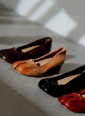 Le' Queen设计师原创 小众粗跟单鞋意大利水洗马皮tabi分趾鞋猪蹄