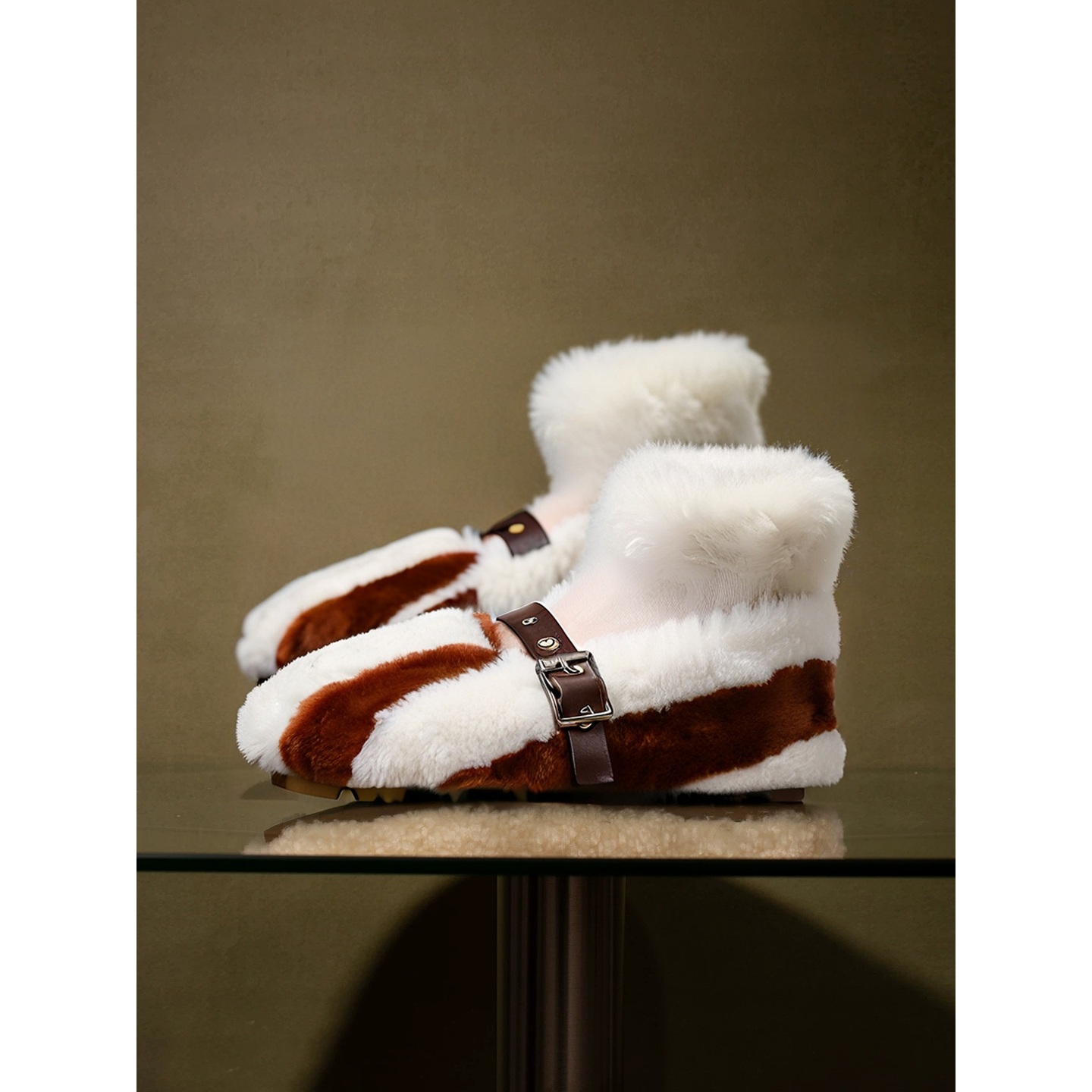 羊羔毛白棕色一字扣玛丽珍毛毛鞋