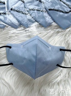 香港复古雾霾浅蓝纯色3d立体口罩天蓝色黑绳四层透气成人高颜显白