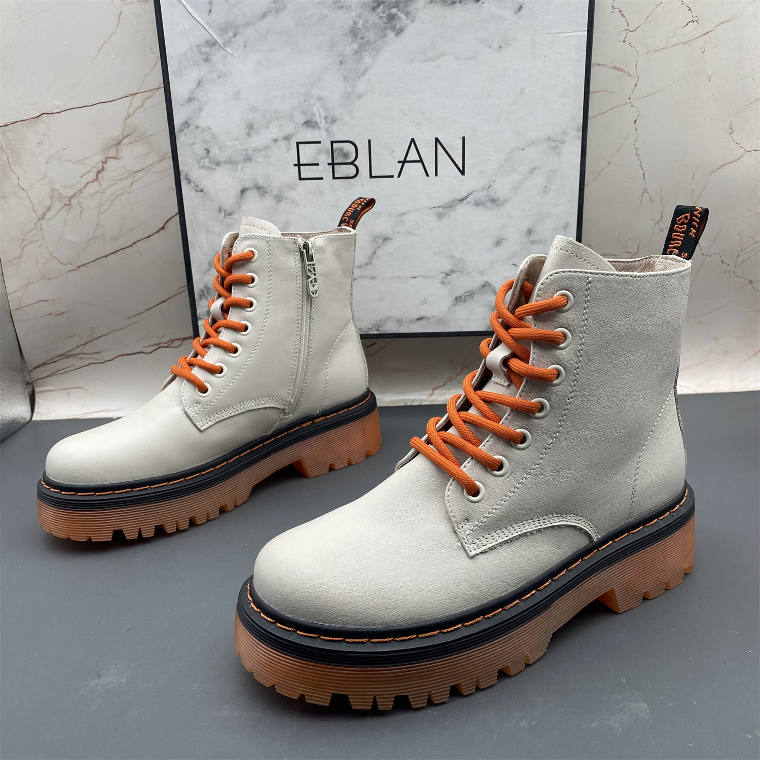 EBLAN/伊伴撤柜断码处理牛皮女鞋侧拉链系带侧拉链时尚圆头马丁靴